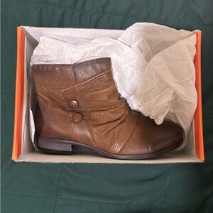 Miz Mooz Leather Ankle Boots Sallie Hazelnut